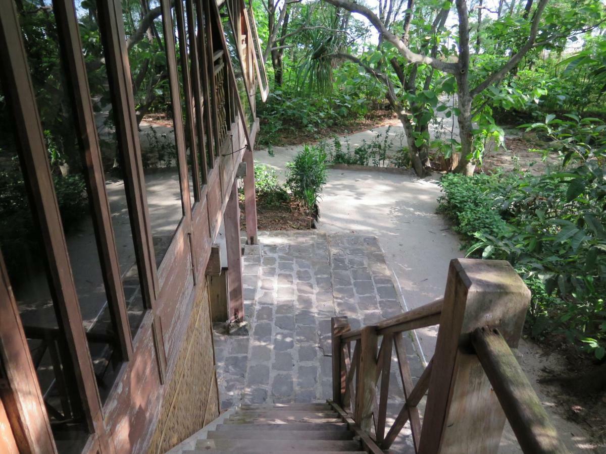 Pulau Macan Eco Village & *
