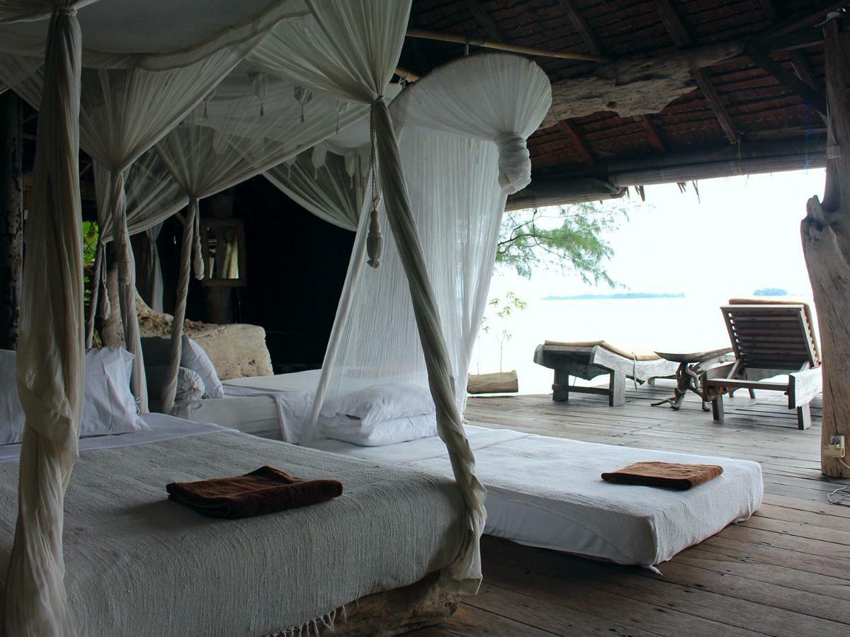 Pulau Macan Eco Village & Resort *